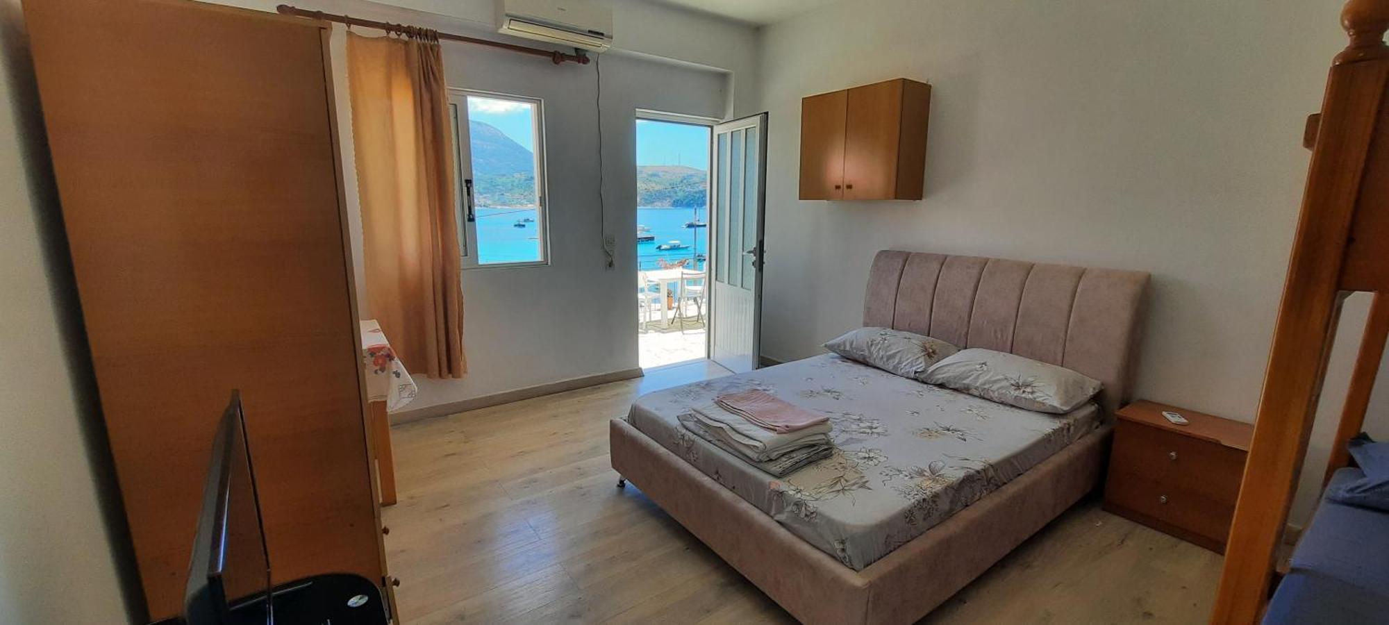 Hostel By The Sea Himarë